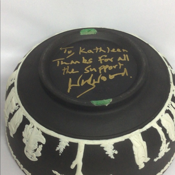 Rare Wedgewood Black Solid Jasper Ware Sacrificial Bowl Signed Mint!! - Picture 3 of 5